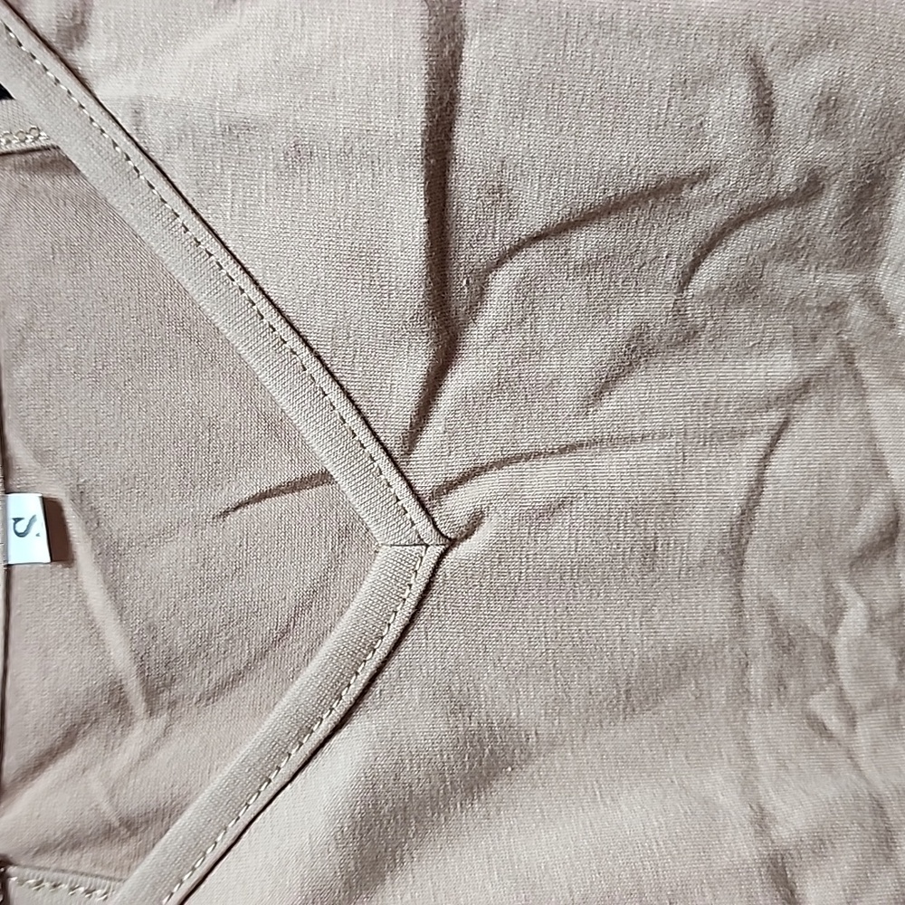 Women's size small romper. - Picture 5 of 6